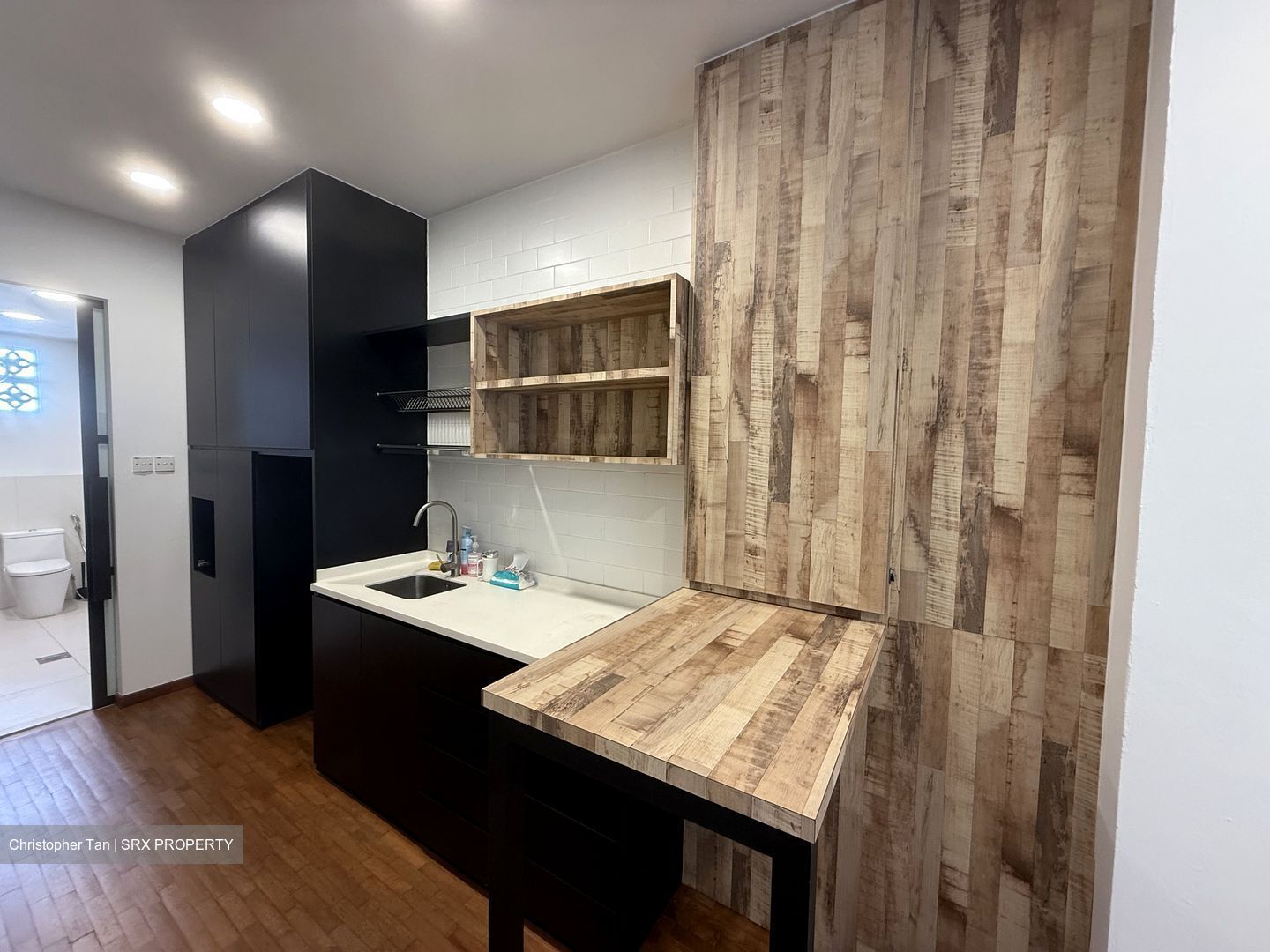 Tras Street (D2), Office #537914221